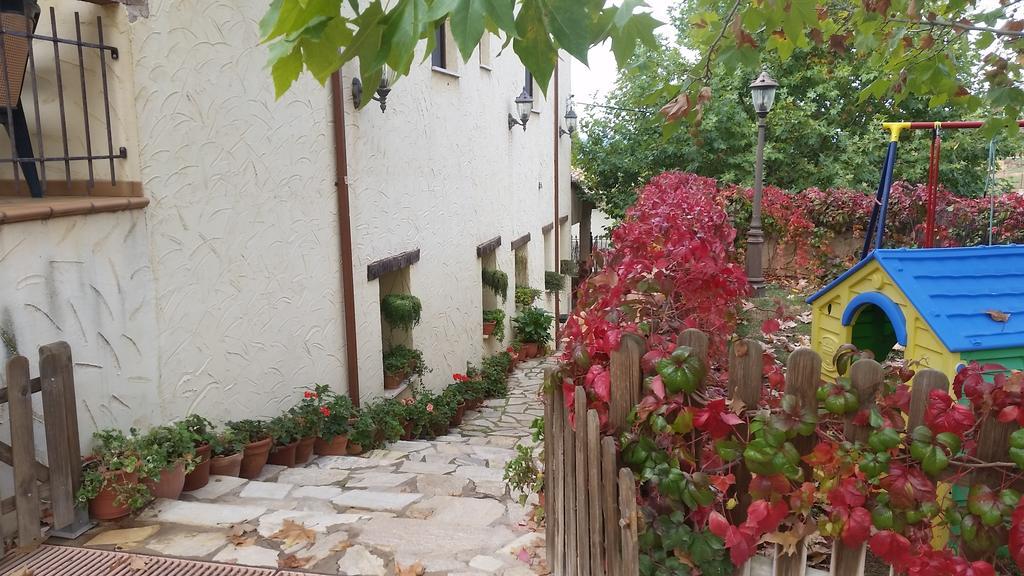 Hostal La Aldea Alcaraz Exterior foto